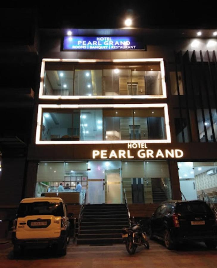 Hotel Pearl Grand & Banquet Zirakpur Eksteriør billede