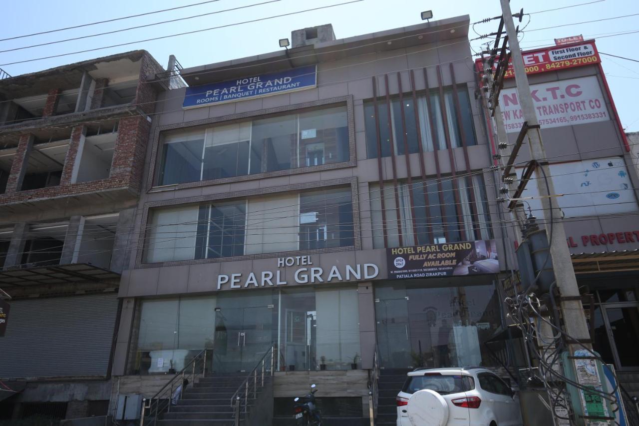 Hotel Pearl Grand & Banquet Zirakpur Eksteriør billede